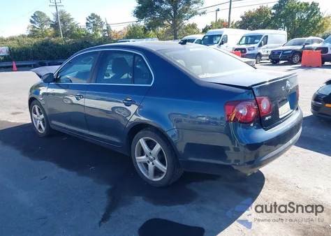 2010 Volkswagen Jetta Tdi from USA, damaged, VIN 3VWRL7AJ5AM035272